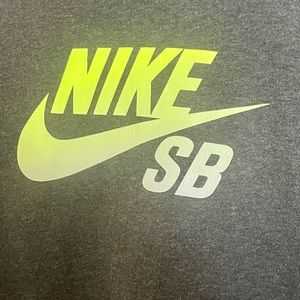 Nike SB Black Hoodie Sweatshirt Men's Size Medium Skateboarding Good Condition